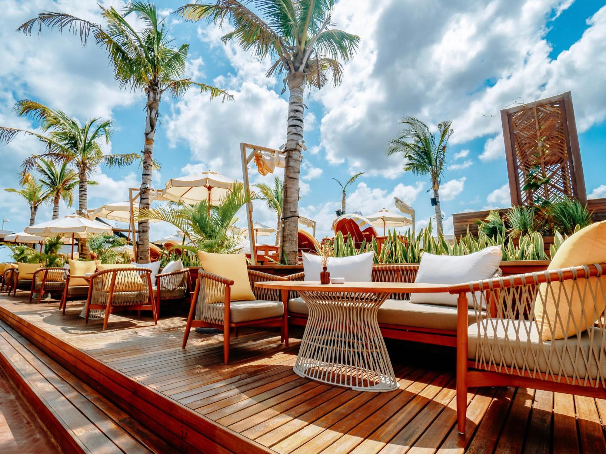 Secana Beachtown Resort & Residences Canggu  Exterior photo